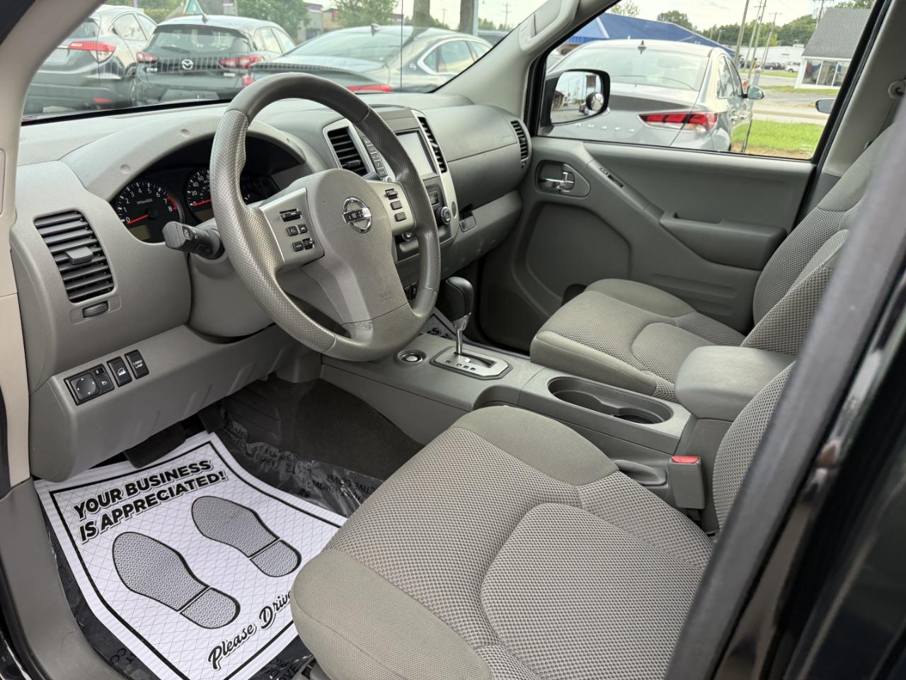 Nissan Frontier SV Crew Cab 4WD 2020