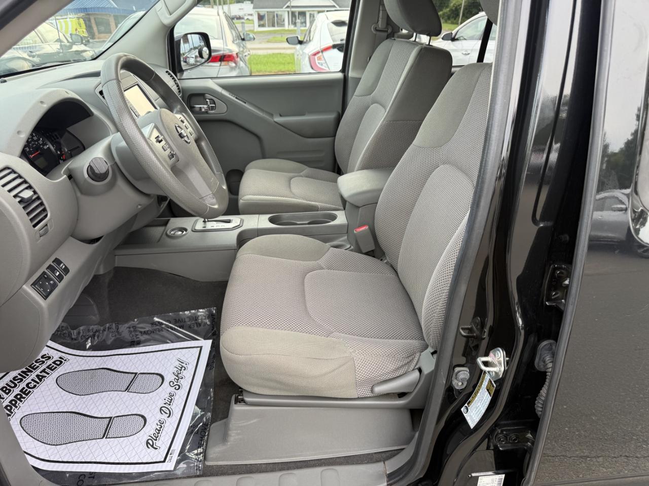 Nissan Frontier SV Crew Cab 4WD 2020