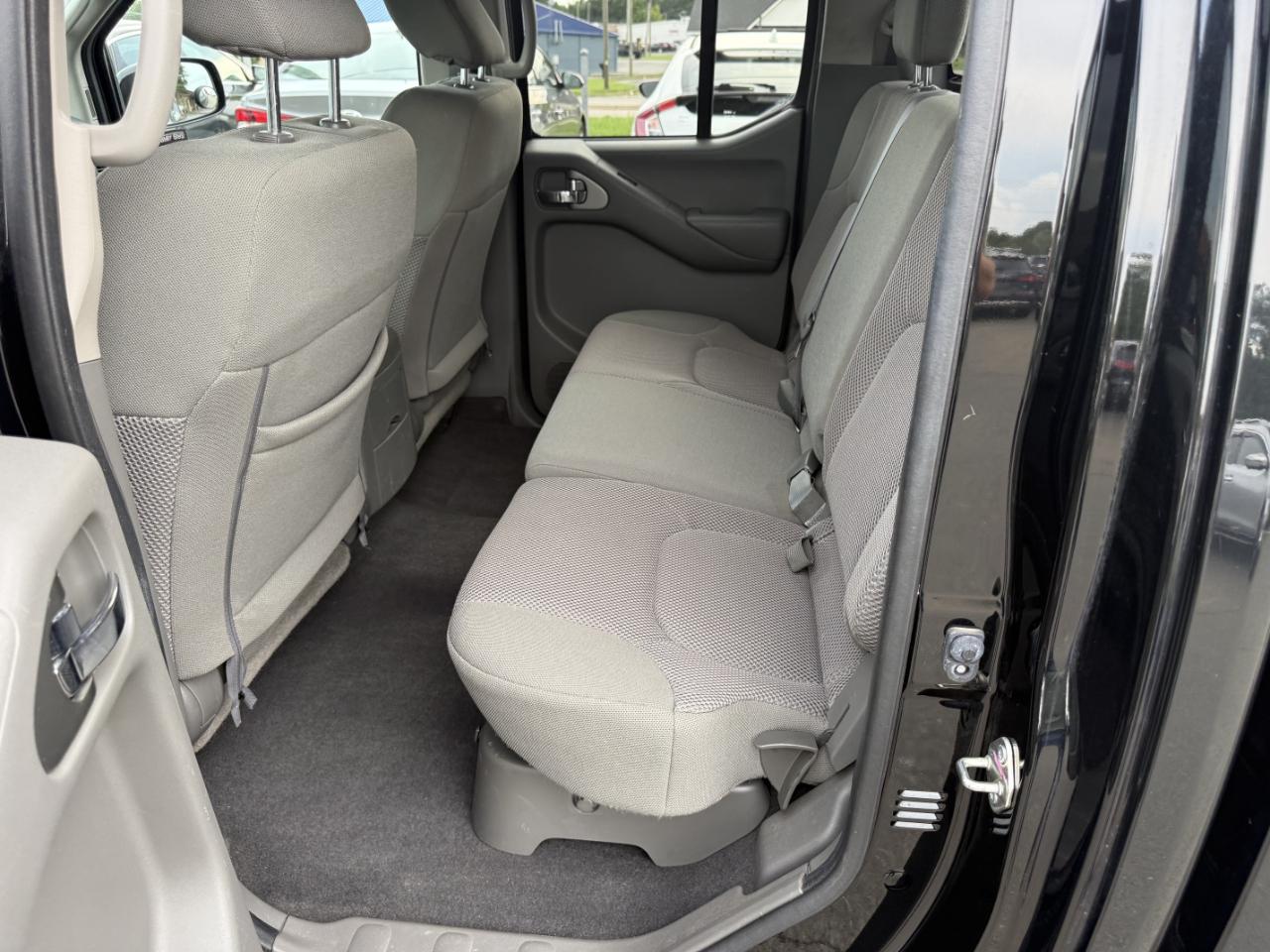 Nissan Frontier SV Crew Cab 4WD 2020