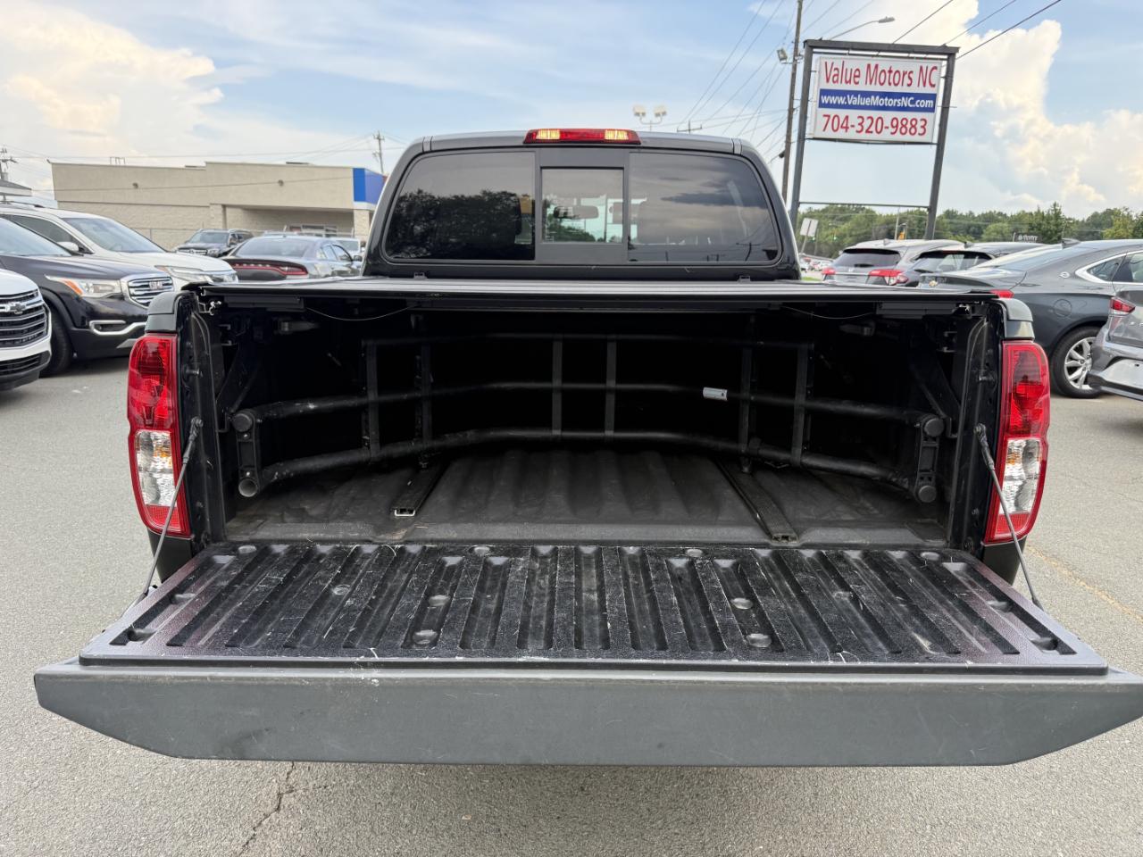Nissan Frontier SV Crew Cab 4WD 2020