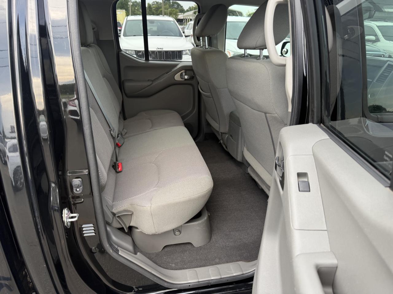 Nissan Frontier SV Crew Cab 4WD 2020