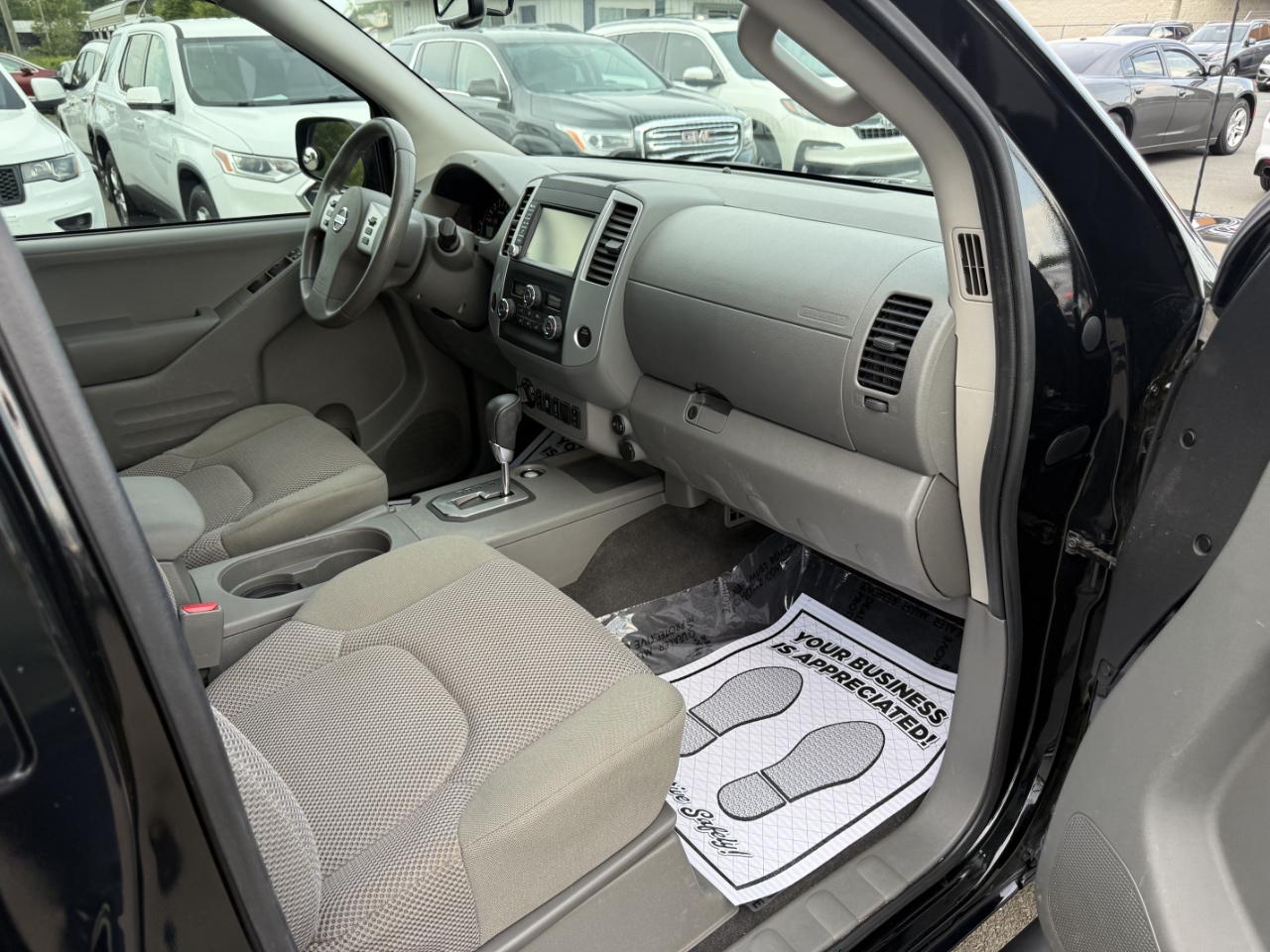 Nissan Frontier SV Crew Cab 4WD 2020