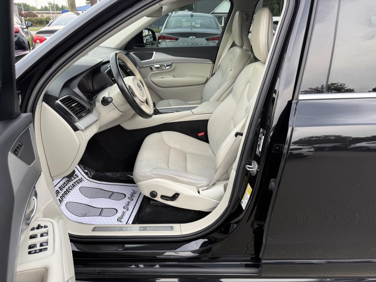 Volvo XC90 T5 Momentum 2022