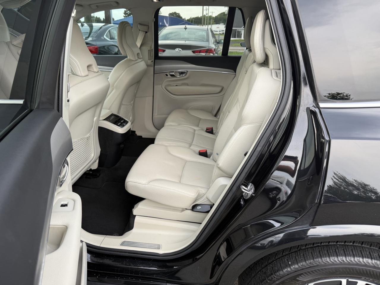 Volvo XC90 T5 Momentum 2022