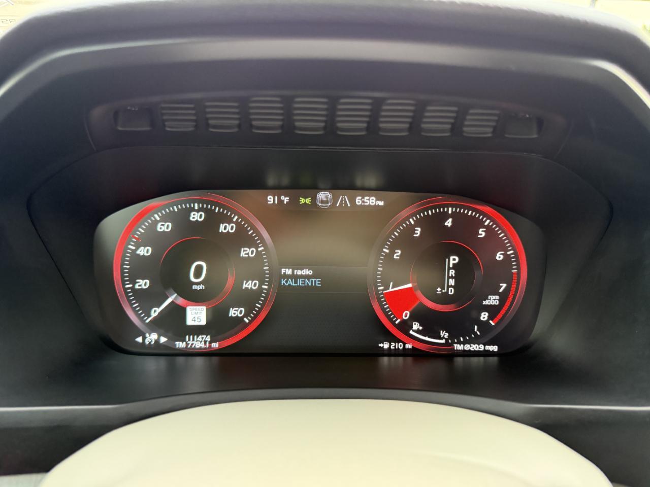 Volvo XC90 T5 Momentum 2022