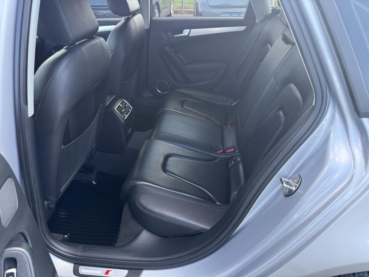 Audi A4 2.0T Premium Plus quattro Sedan AWD 8A 2016