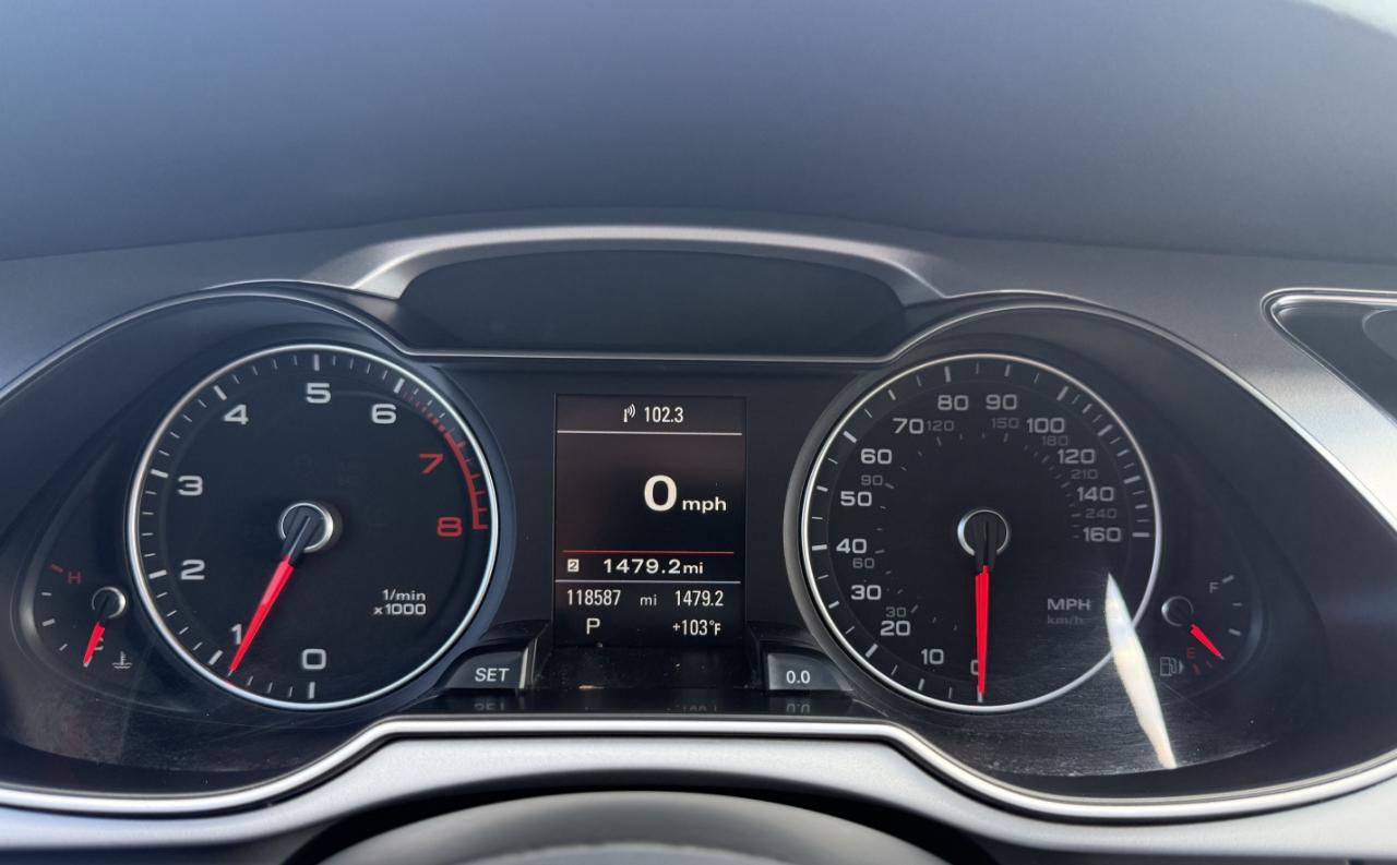 Audi A4 2.0T Premium Plus quattro Sedan AWD 8A 2016