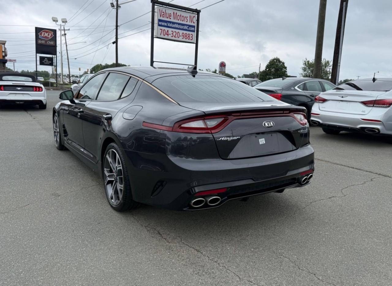 Kia Stinger GT1 2019