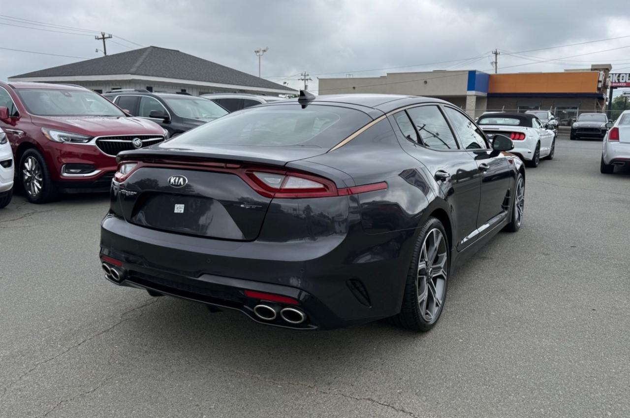 Kia Stinger GT1 2019