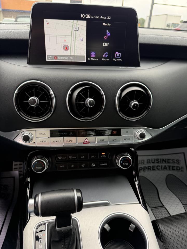 Kia Stinger GT1 2019