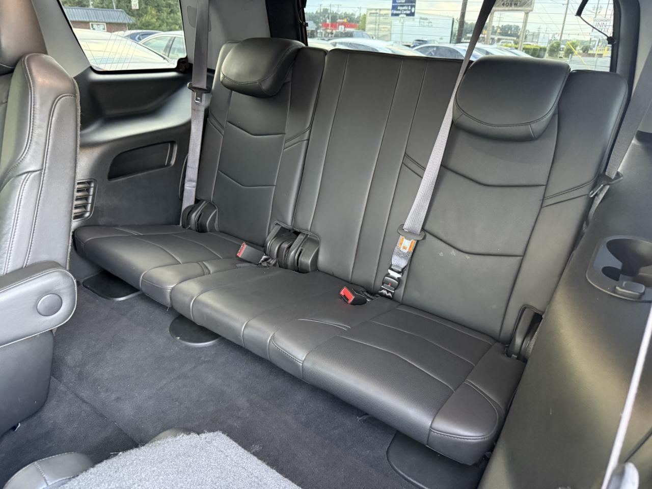 Cadillac Escalade Luxury 4WD 2016