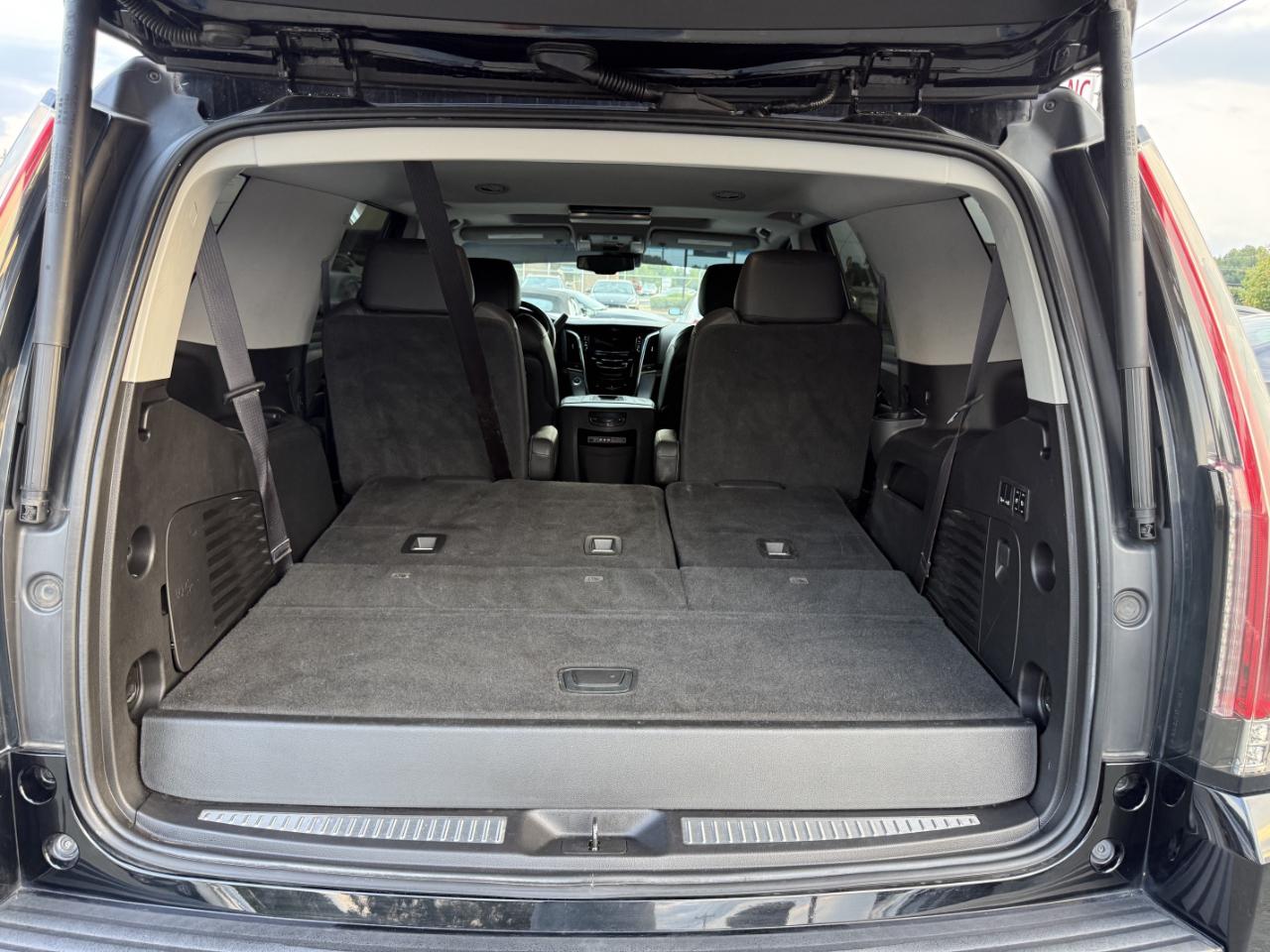 Cadillac Escalade Luxury 4WD 2016