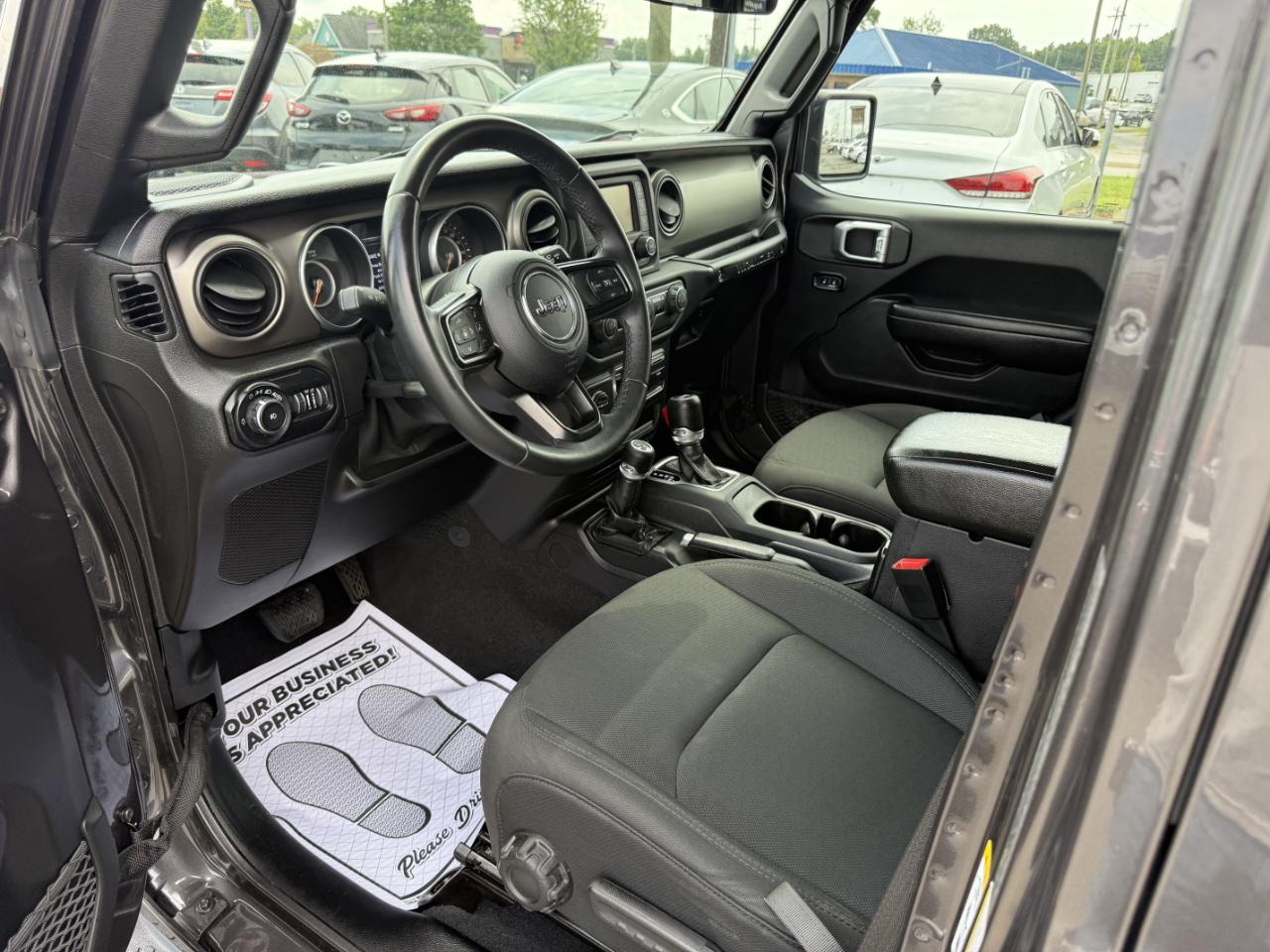 Jeep Wrangler Unlimited Sport 4WD 2018