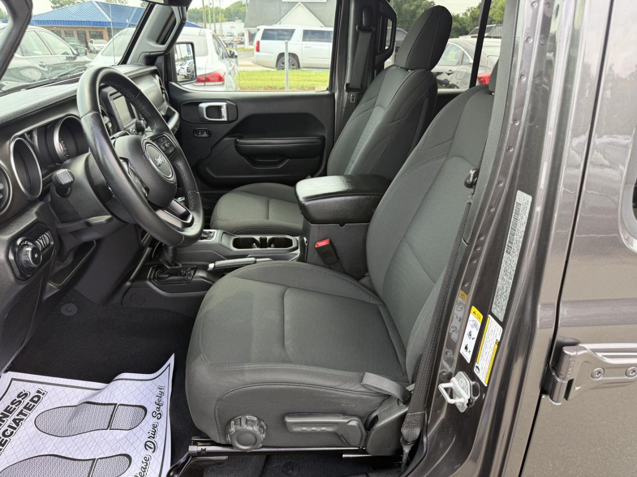 Jeep Wrangler Unlimited Sport 4WD 2018