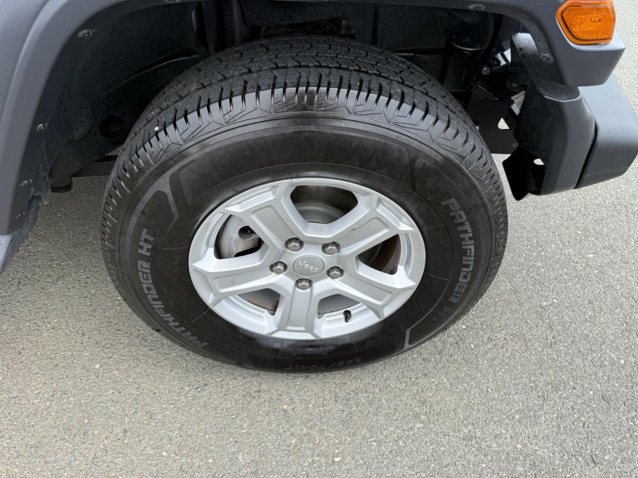 Jeep Wrangler Unlimited Sport 4WD 2018