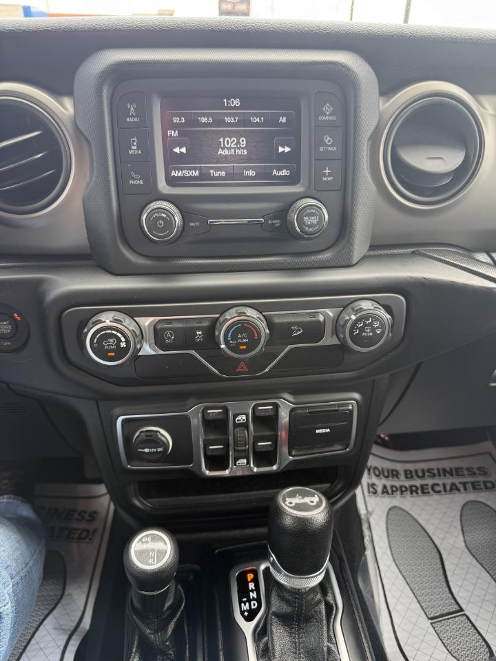 Jeep Wrangler Unlimited Sport 4WD 2018