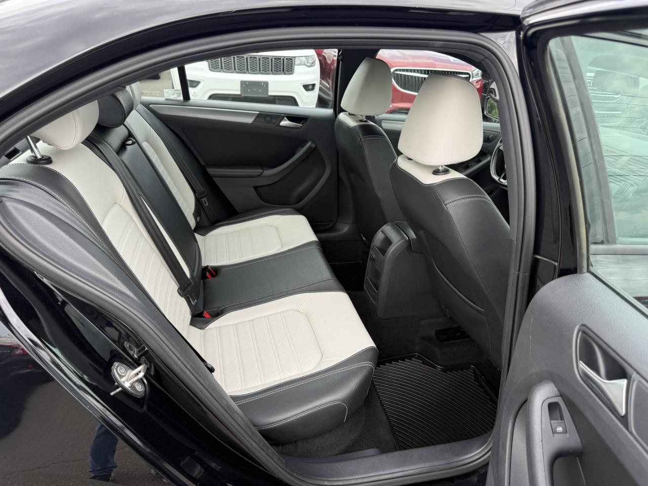 Volkswagen Jetta Sport 6A 2016