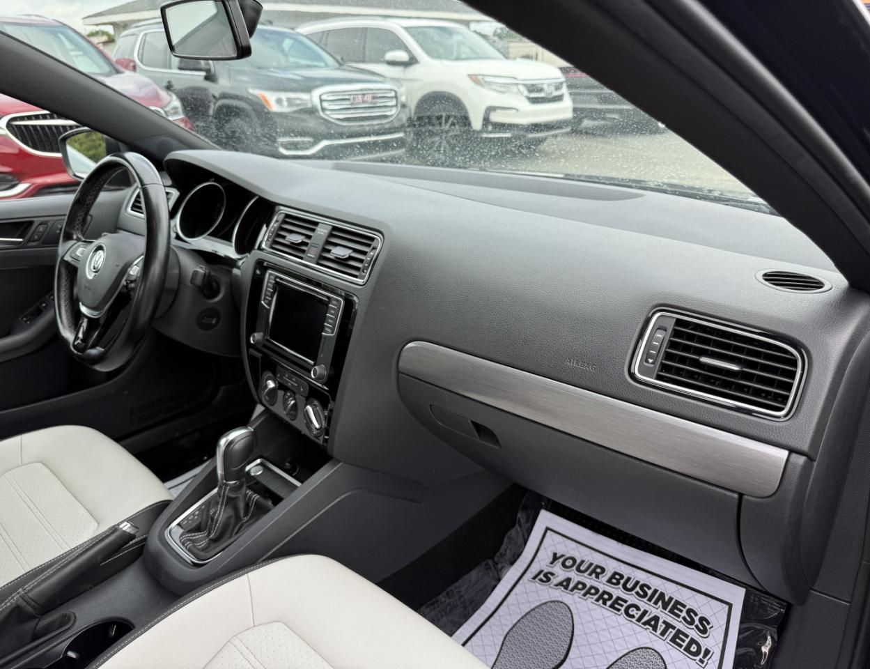 Volkswagen Jetta Sport 6A 2016