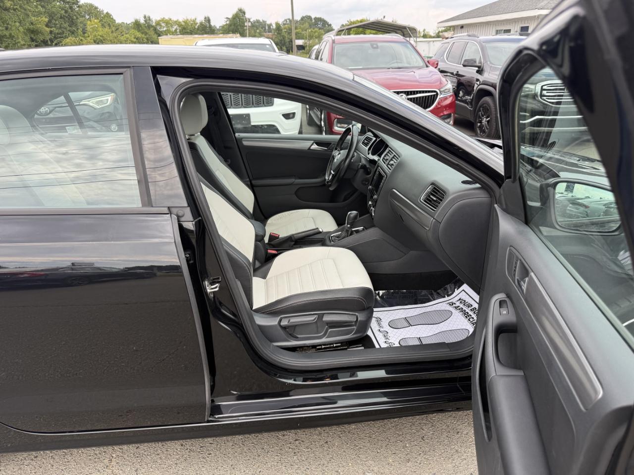 Volkswagen Jetta Sport 6A 2016