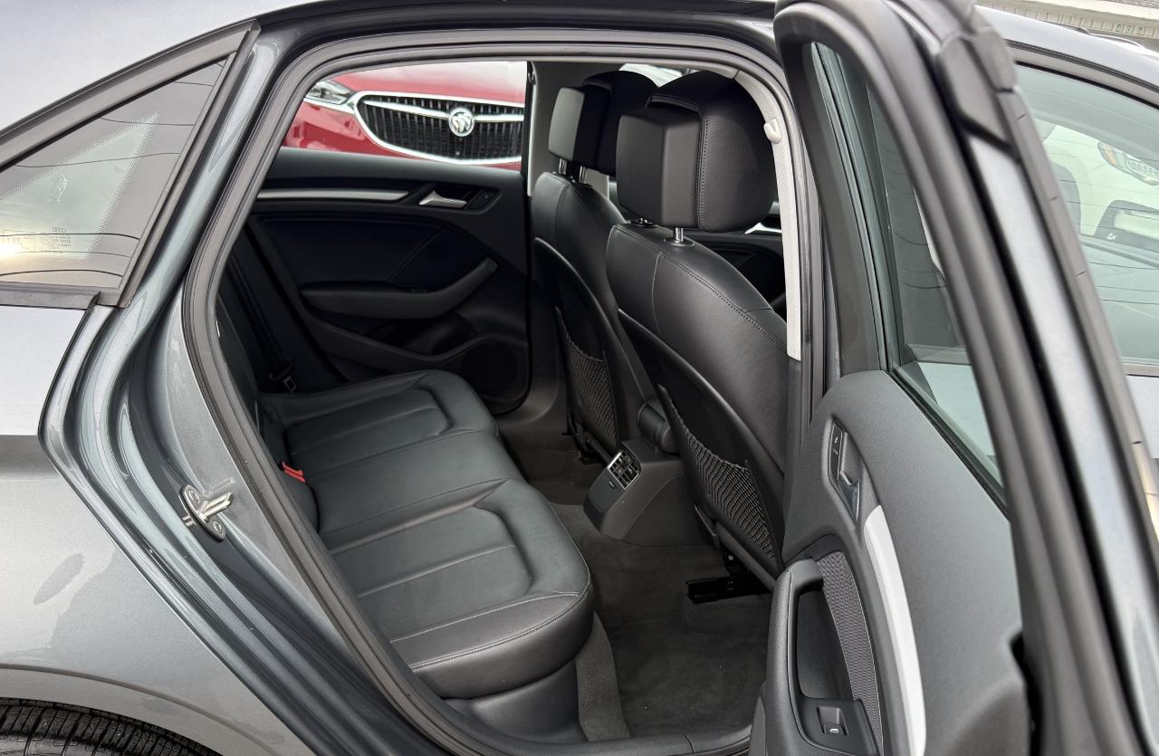 Audi S3 2.0T Premium Plus quattro 2015