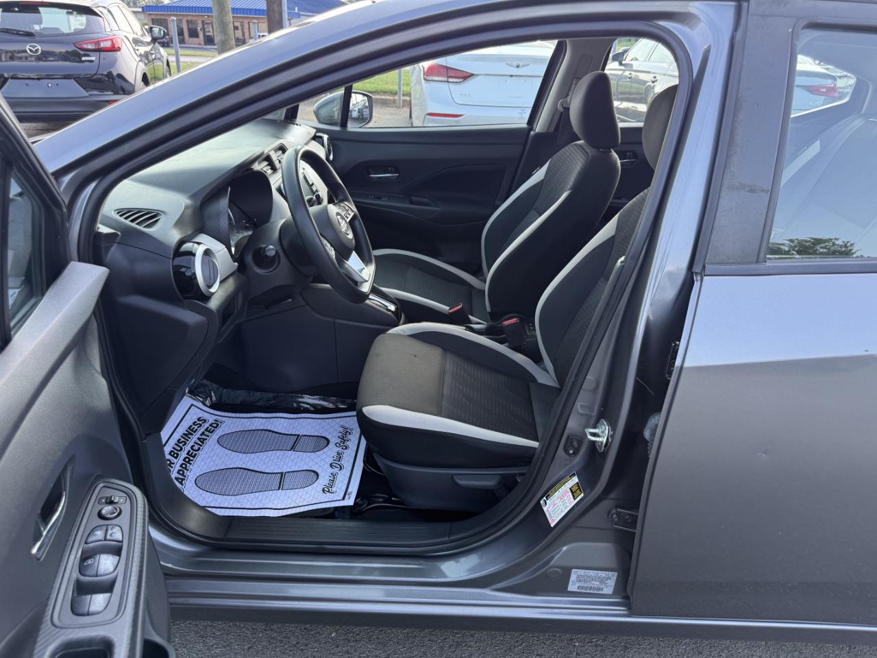 Nissan Versa SV 2021