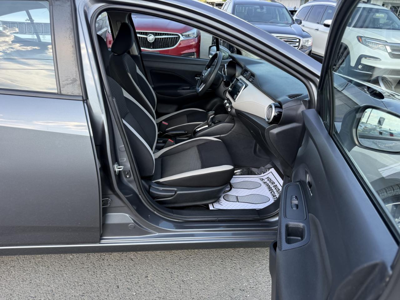 Nissan Versa SV 2021