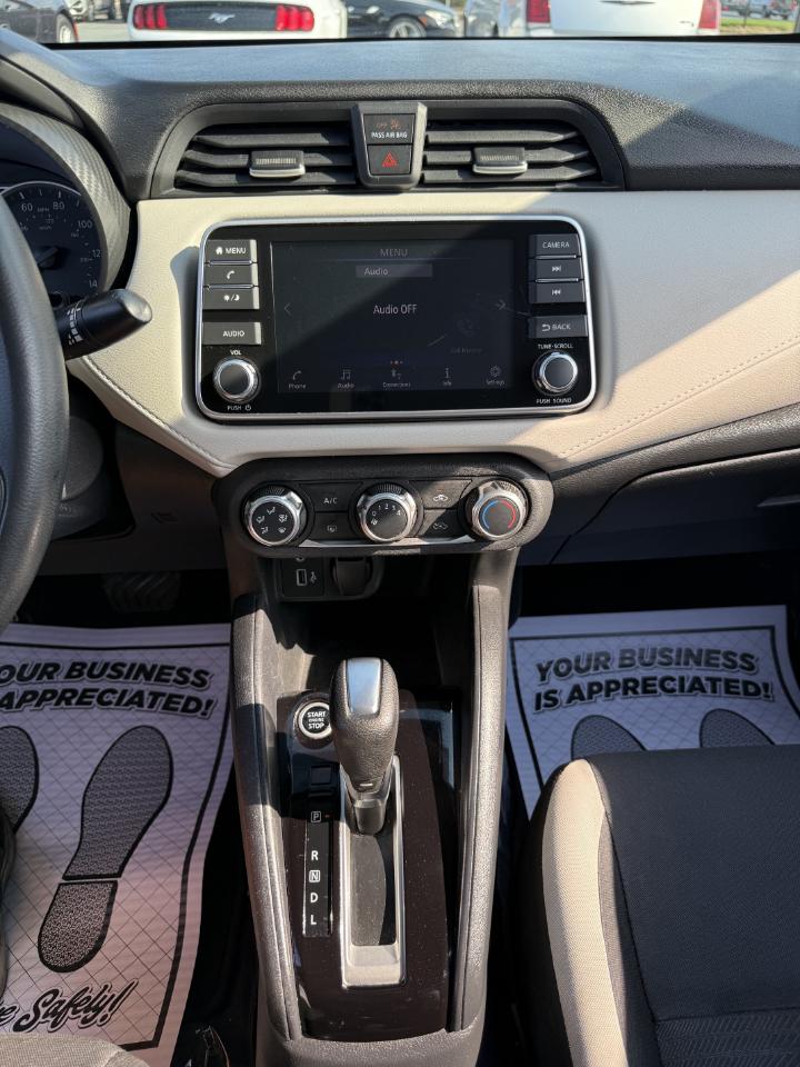 Nissan Versa SV 2021