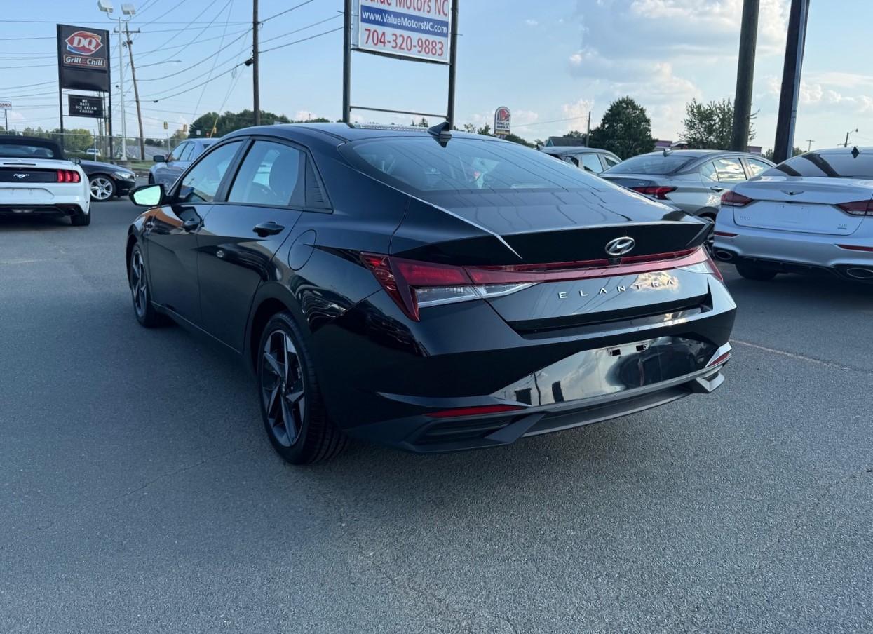 Hyundai Elantra SEL 2023