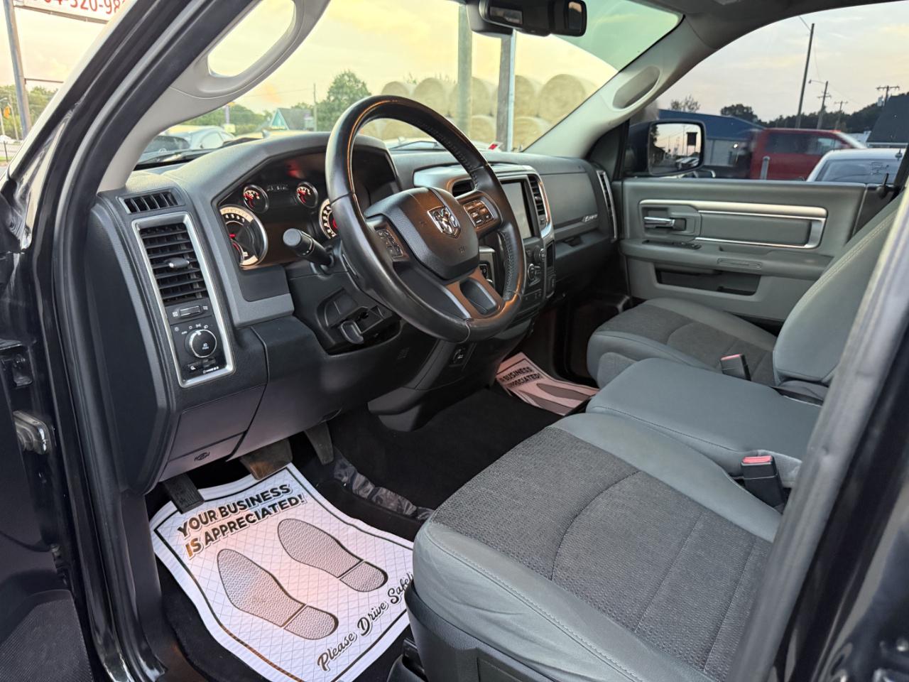 RAM 1500 SLT Crew Cab SWB 2WD 2018
