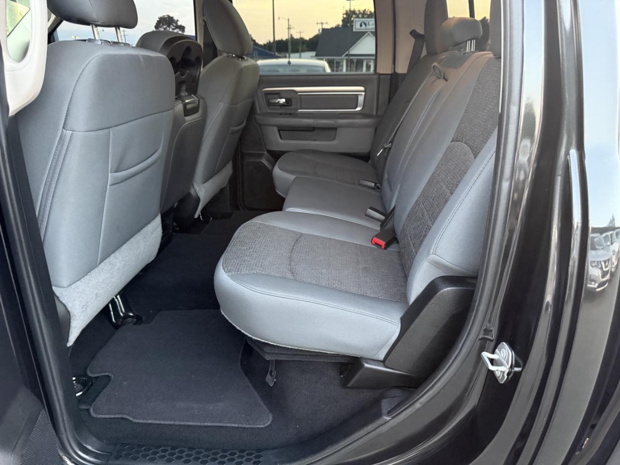 RAM 1500 SLT Crew Cab SWB 2WD 2018