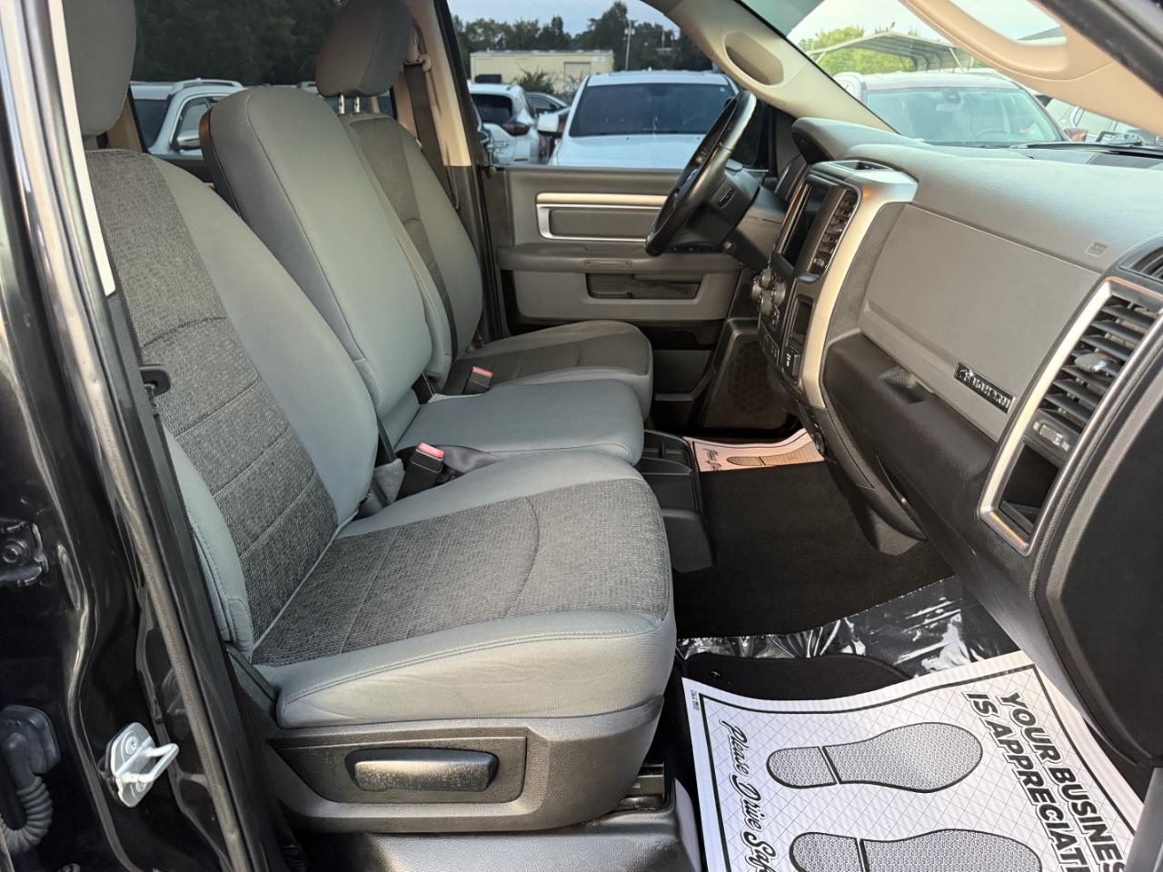RAM 1500 SLT Crew Cab SWB 2WD 2018