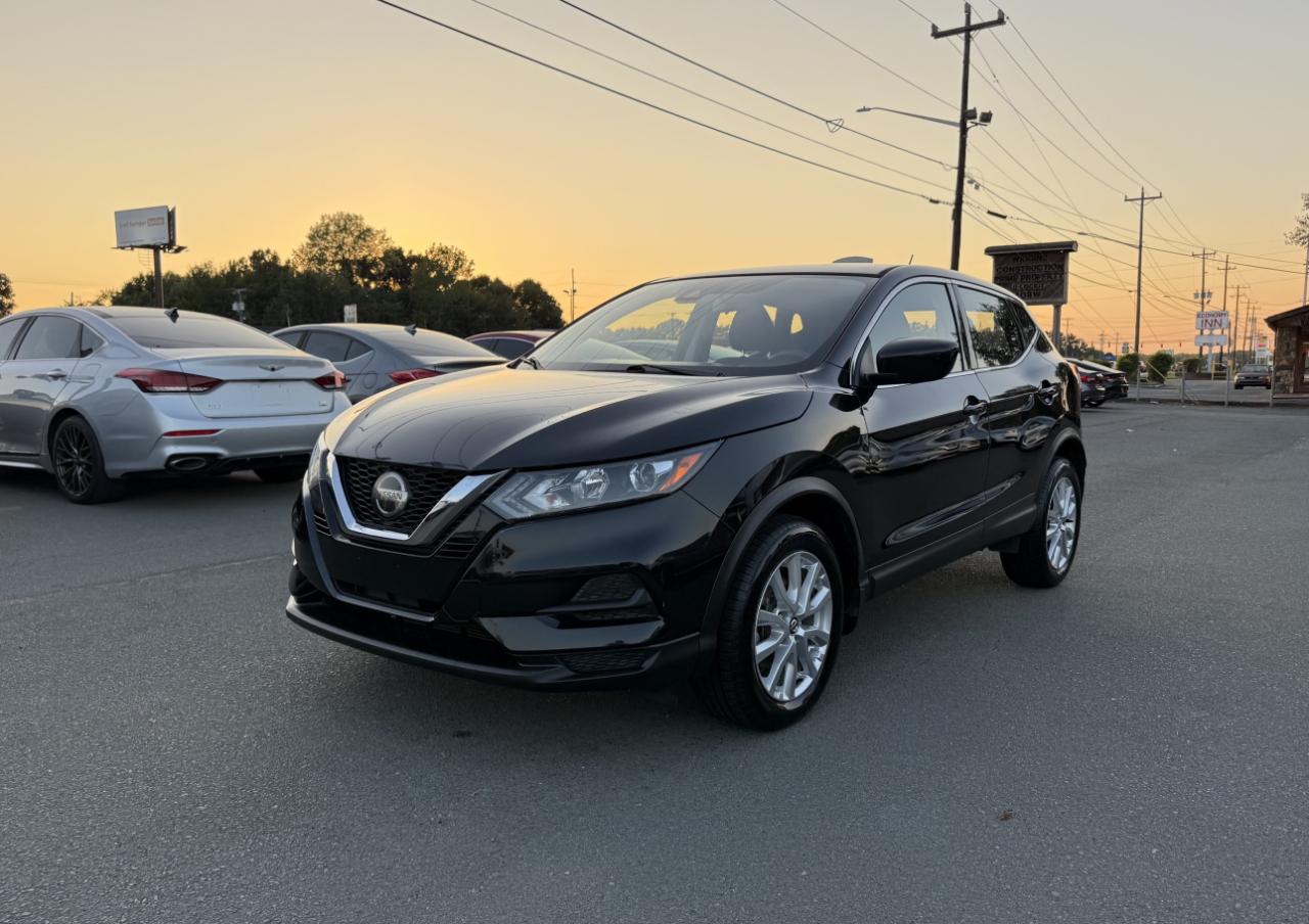 Nissan Rogue Sport S 2020