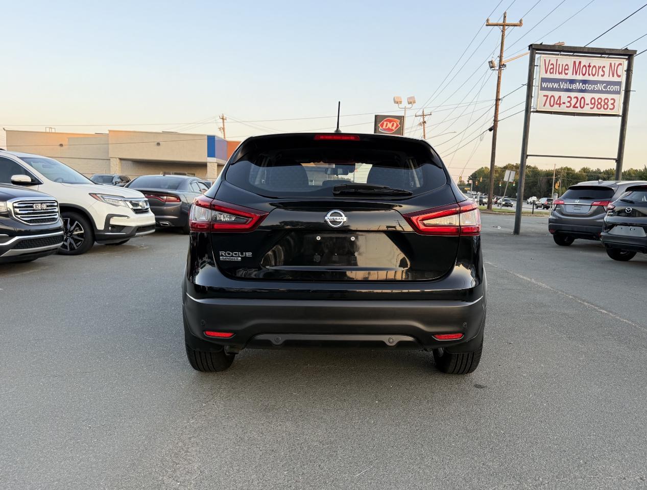 Nissan Rogue Sport S 2020