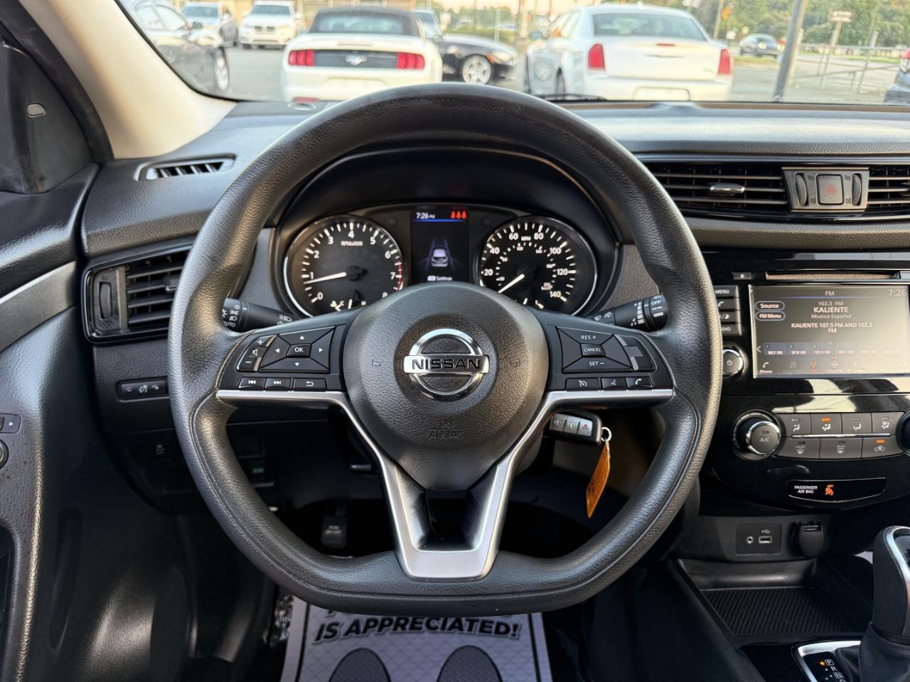 Nissan Rogue Sport S 2020
