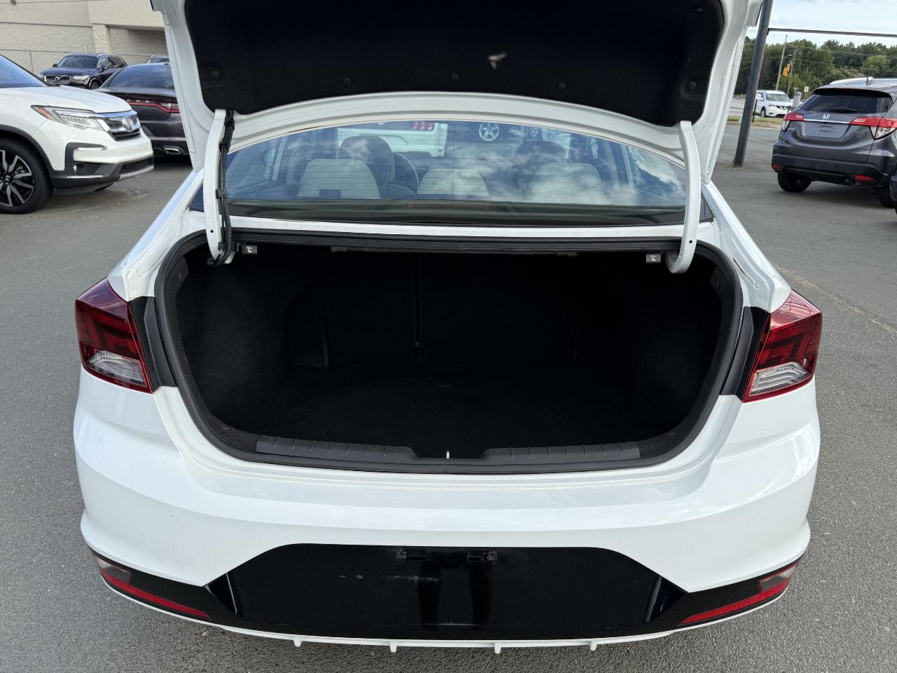 Hyundai Elantra SEL 2019
