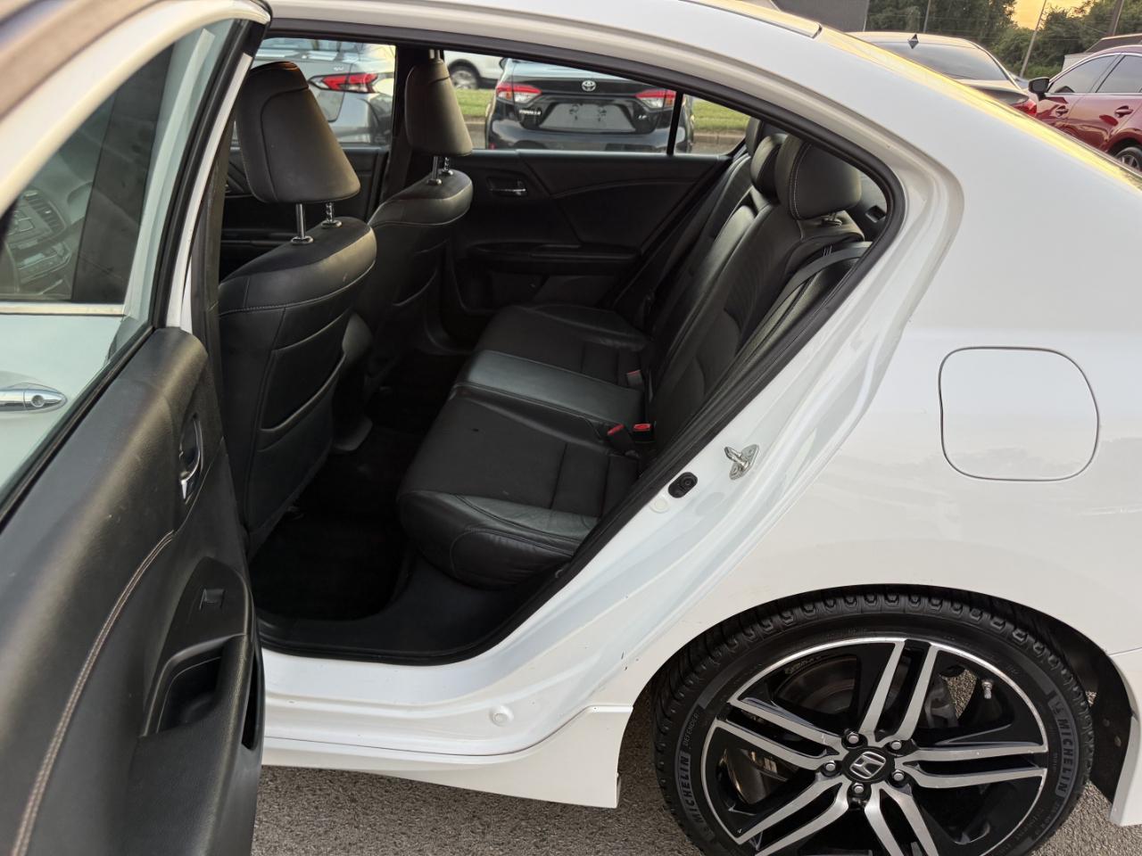 Honda Accord Sport Sedan w/Honda Sensing CVT 2016