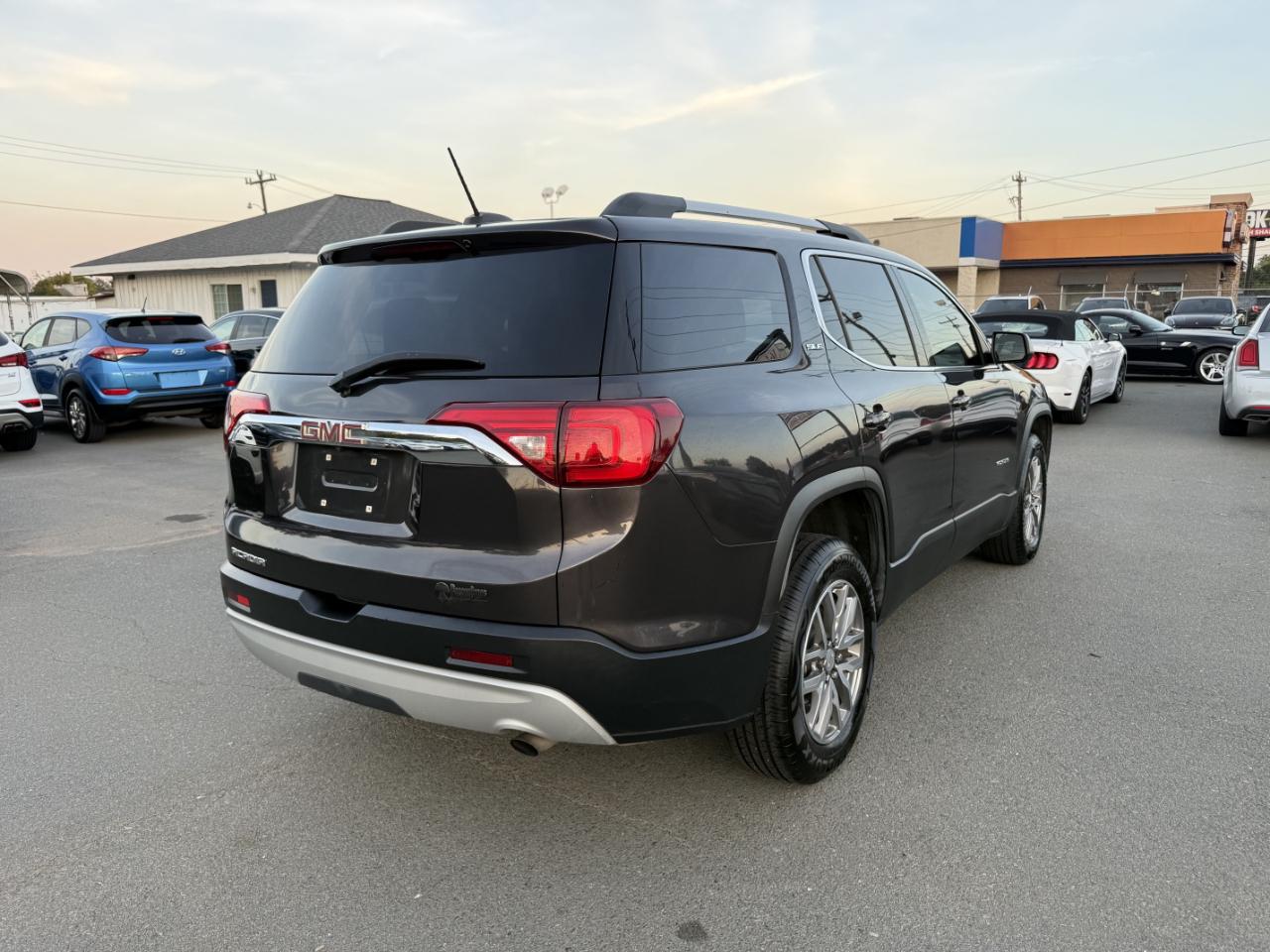 GMC Acadia SLE-2 FWD 2019