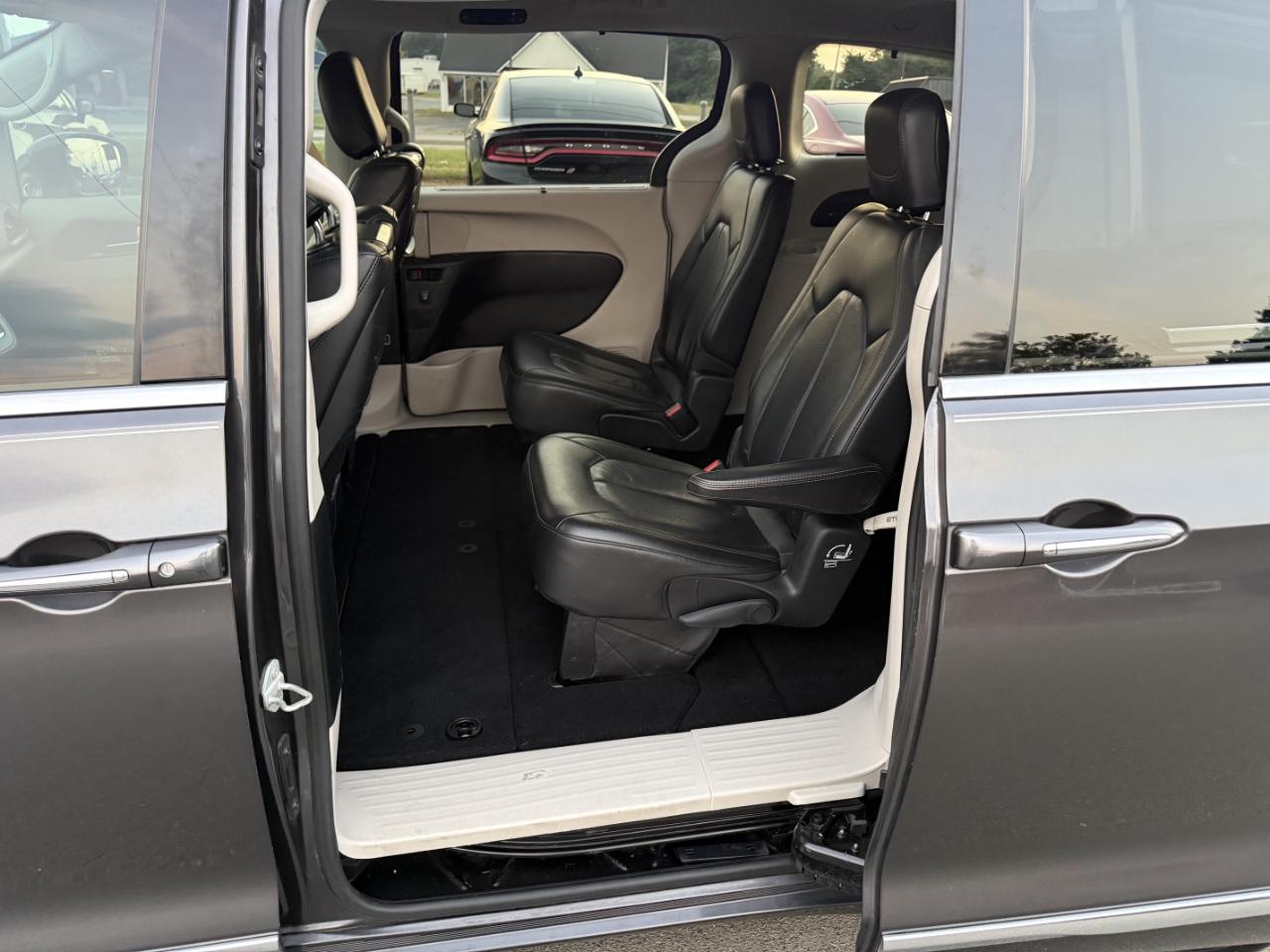 Chrysler Pacifica Touring-L Plus 2018