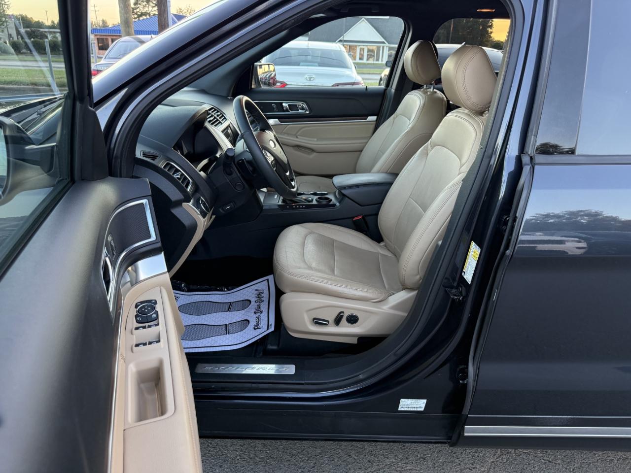 Ford Explorer Limited FWD 2017