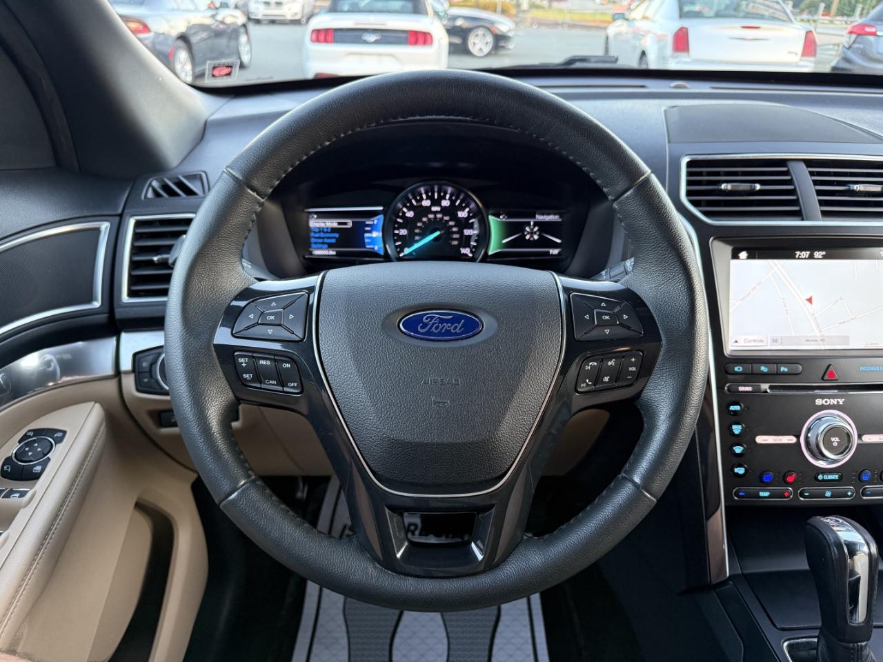 Ford Explorer Limited FWD 2017
