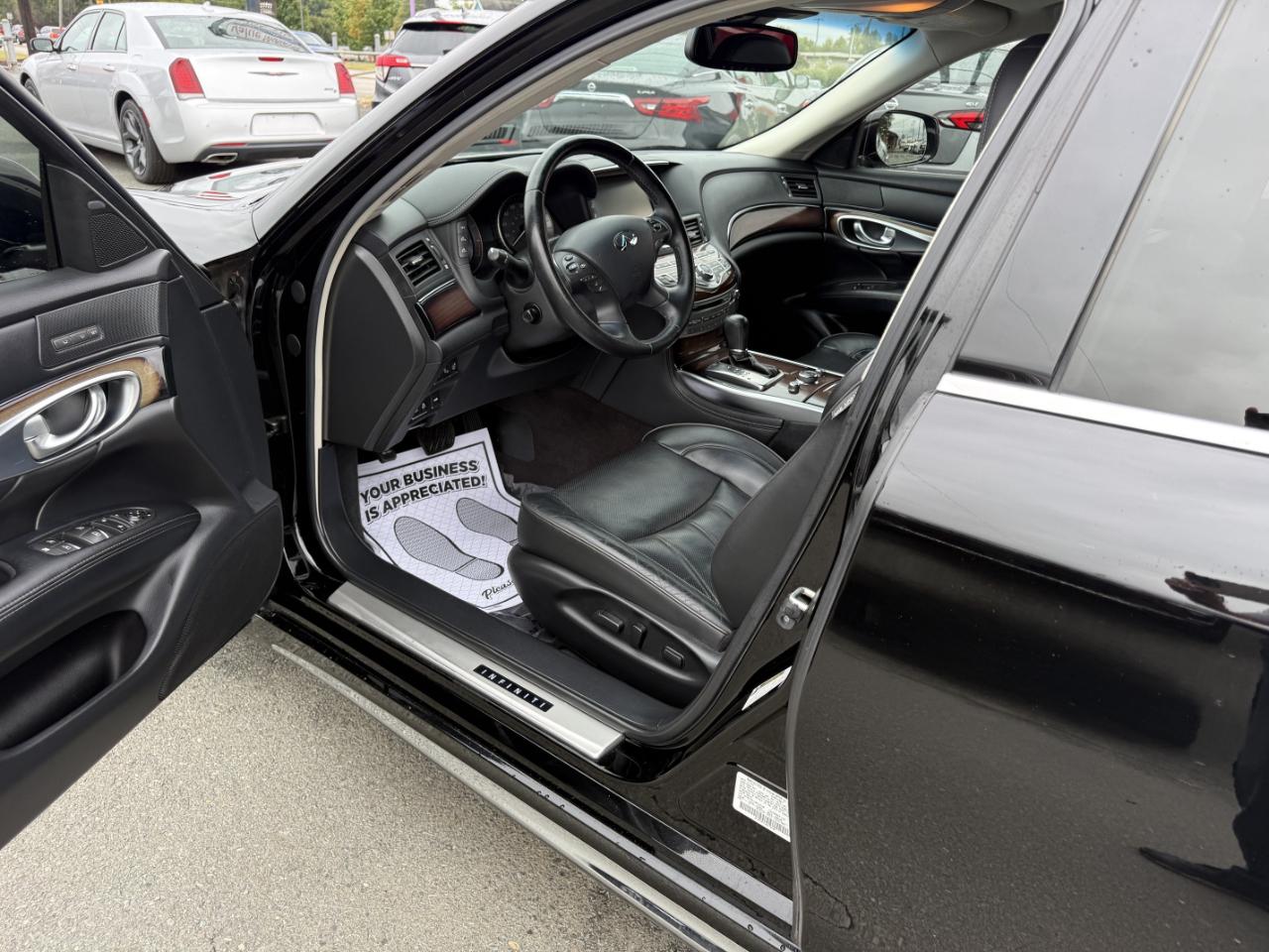 Infiniti Q70 L 3.7 2017