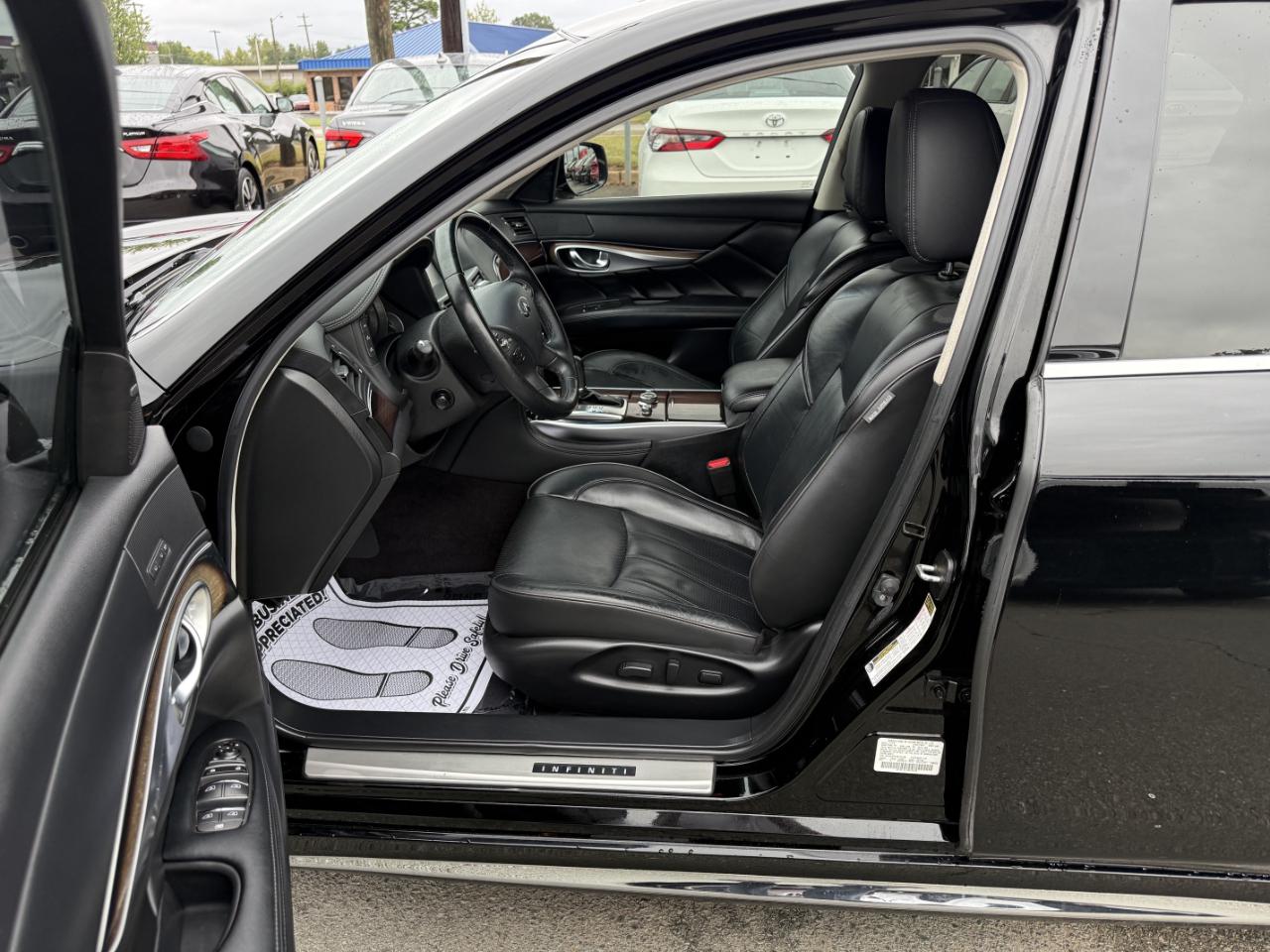 Infiniti Q70 L 3.7 2017