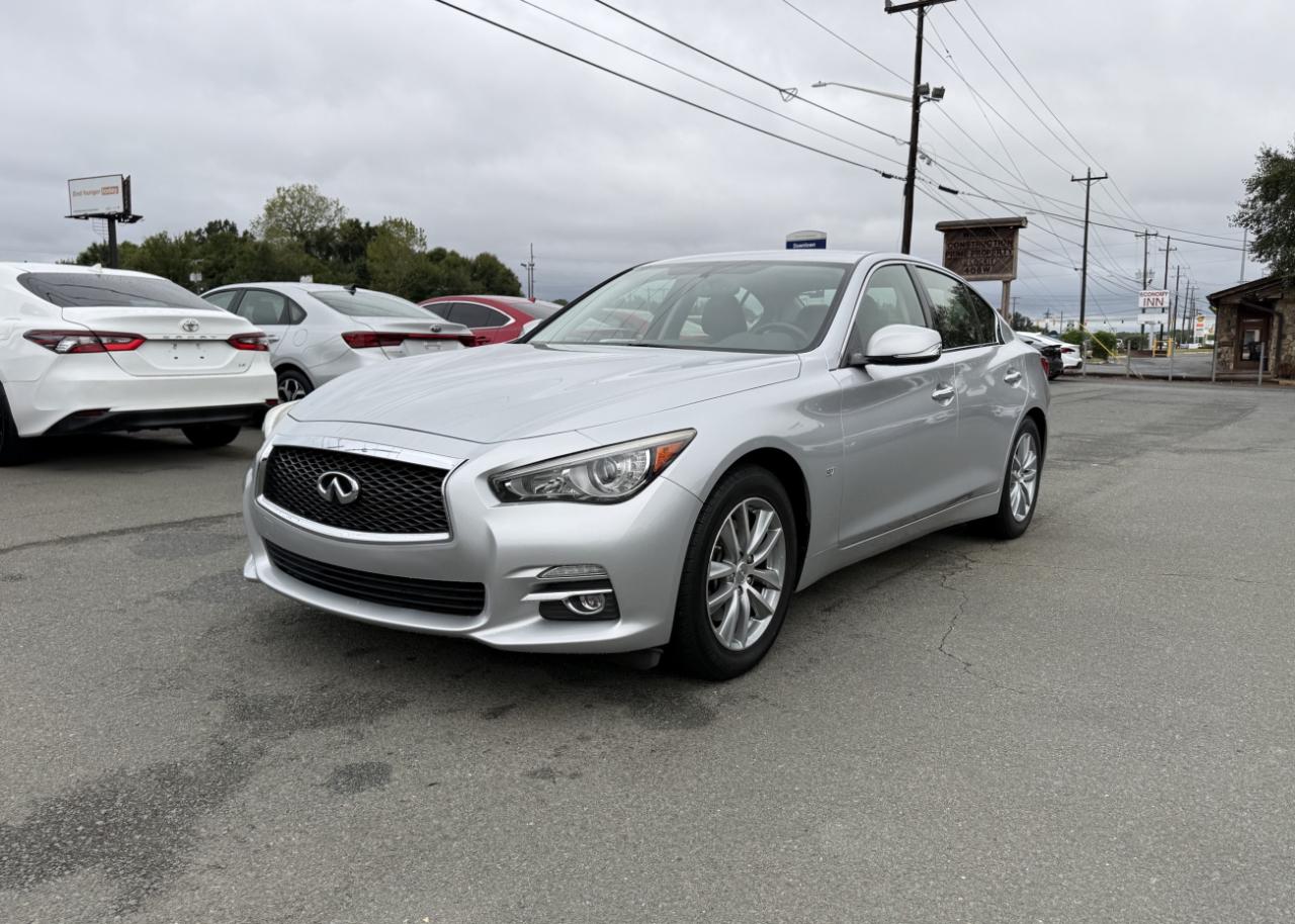 Infiniti Q50 Base 2015