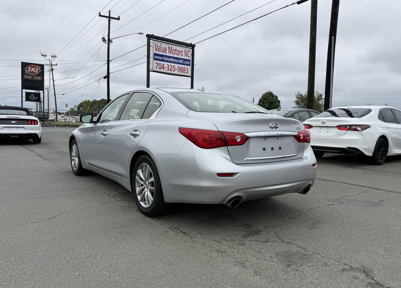 Infiniti Q50 Base 2015