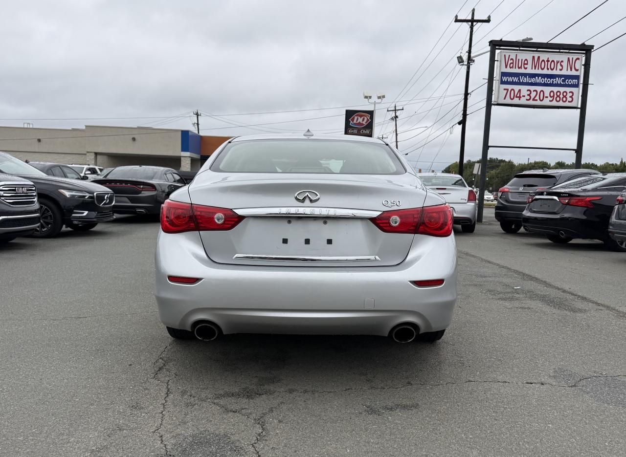 Infiniti Q50 Base 2015