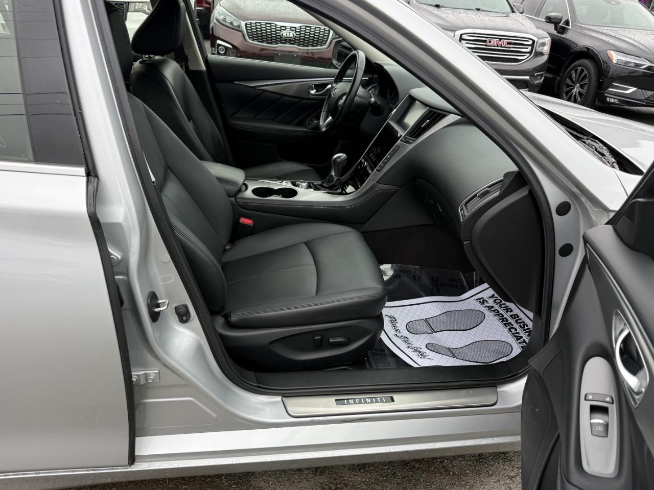 Infiniti Q50 Base 2015