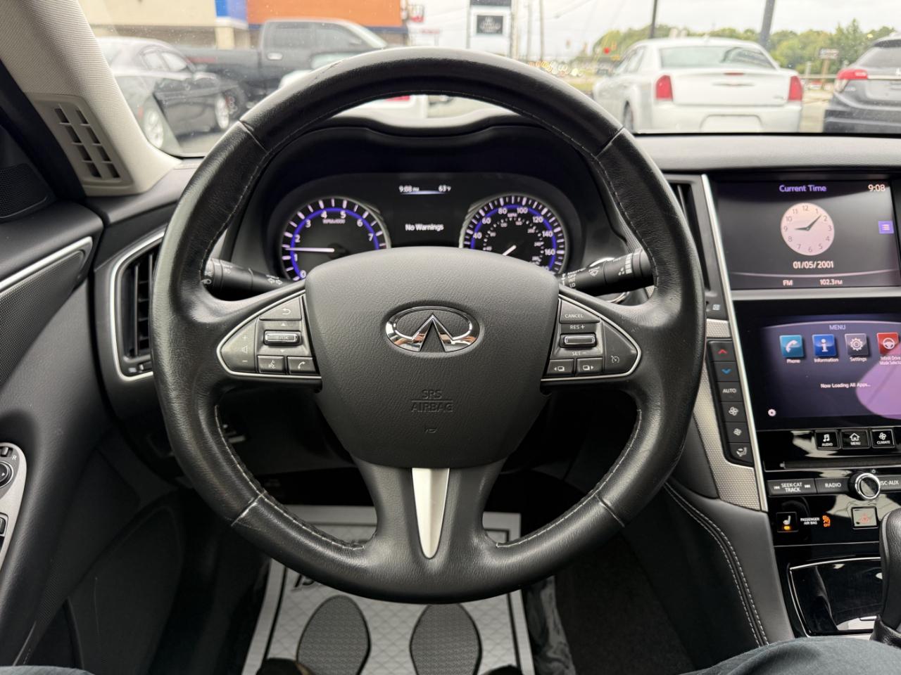 Infiniti Q50 Base 2015