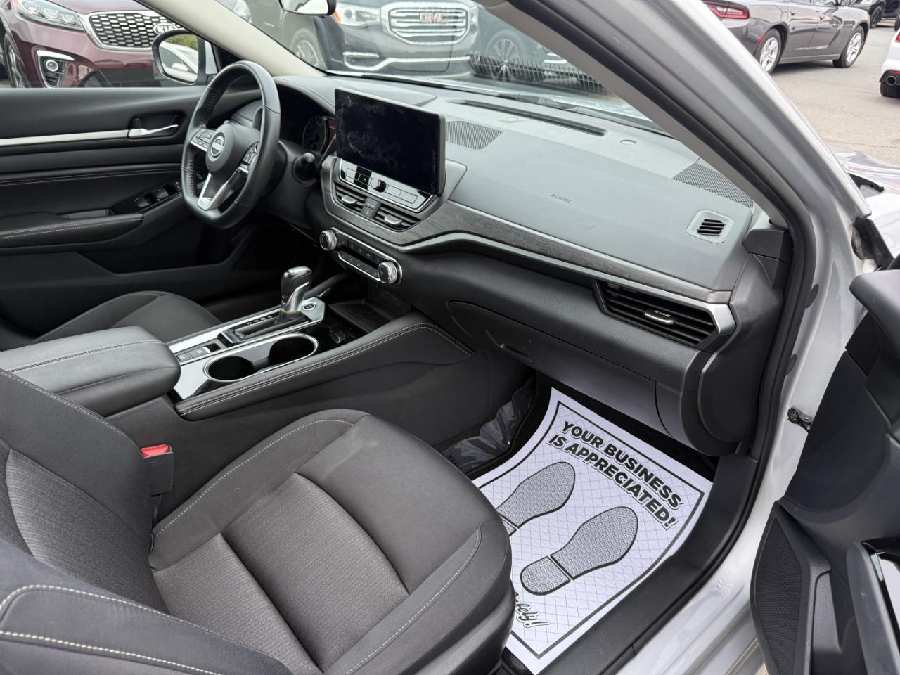 Nissan Altima 2.5 SV 2023