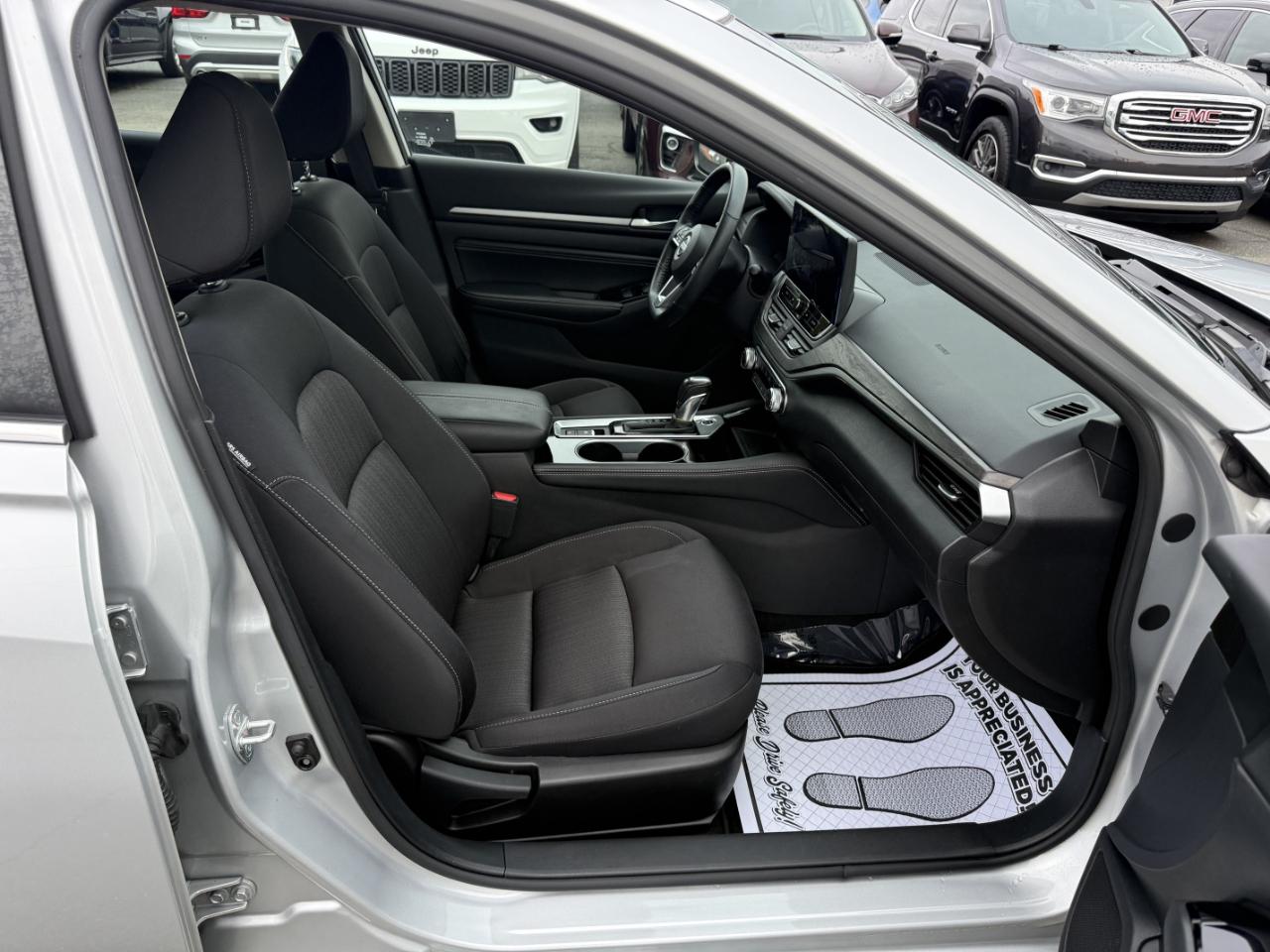 Nissan Altima 2.5 SV 2023