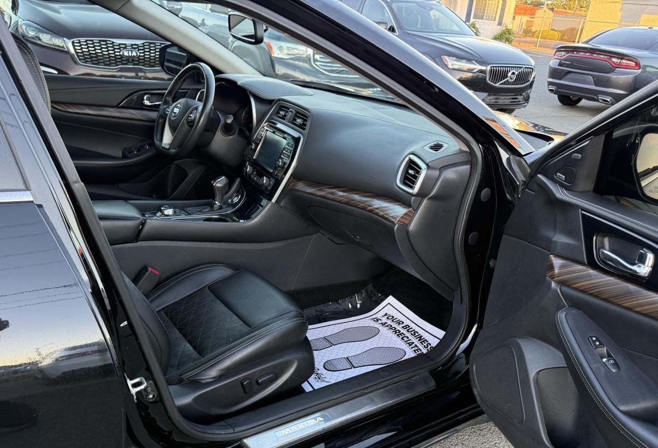 Nissan Maxima  2018